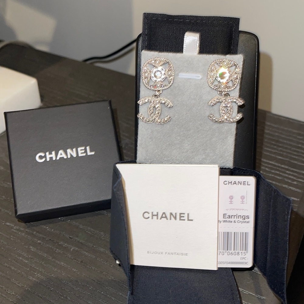 ❌ SOLD ❌ CHANEL earrings - Picture 4 of 7